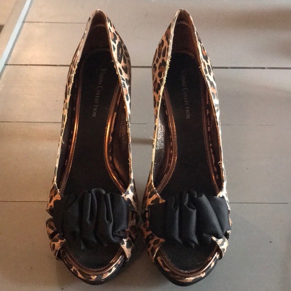 Vianni Collection Leopard Print Pump Heel Size 8.5 - Picture 2 of 16
